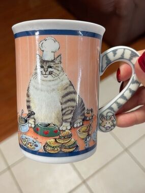 Danbury Mint Peach Ceramic Mug with Chef Cat Illustration